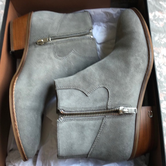 Coach boots Barely worn - Picture 6 of 6